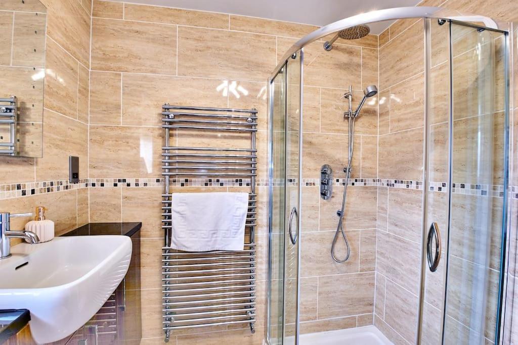 The Chase, Luxury Hot Tub Retreat, Pets Welcomed Dipton 외부 사진