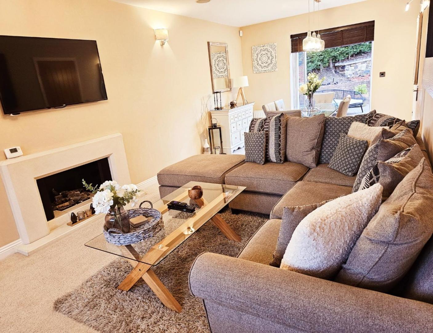 The Chase, Luxury Hot Tub Retreat, Pets Welcomed Dipton 외부 사진